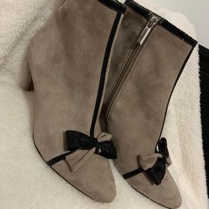 NWOT Karl Lagerfeld 8.5 ankle bootie